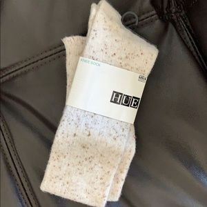 Soft NWT Cream w/ Brown Speckles Knee High Socks
